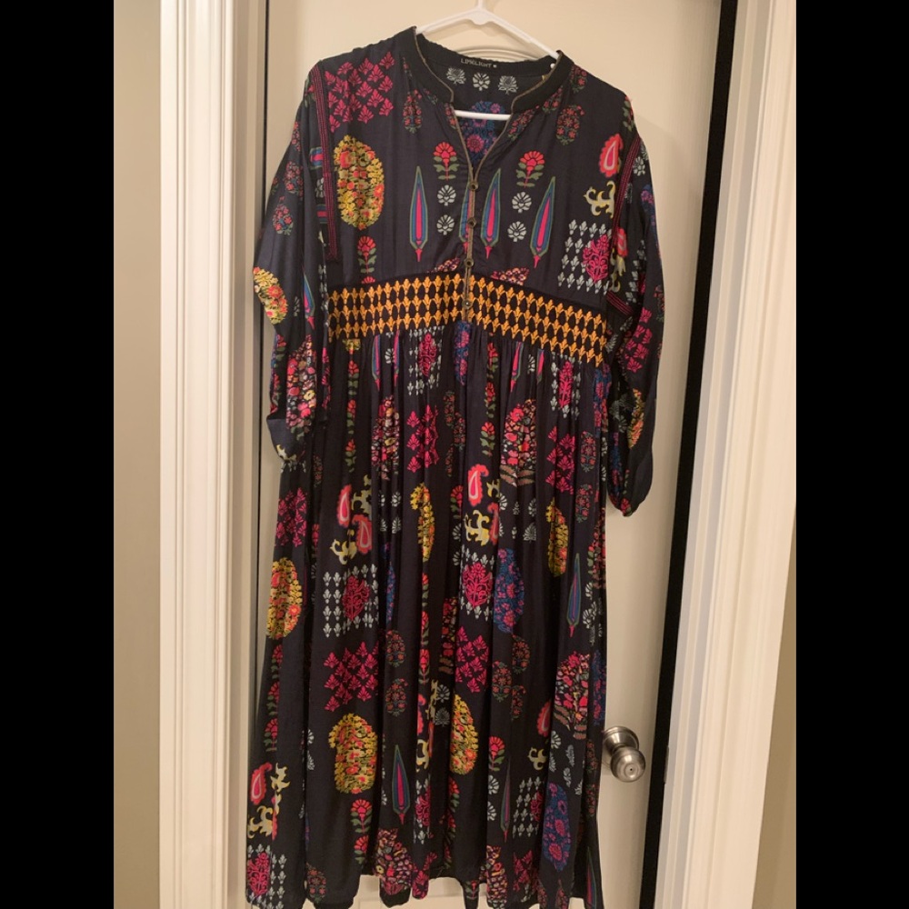 Embroidered linen long dress…